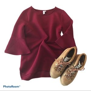 JULES & LEOPOLD Red embossed flare sleeve blouse